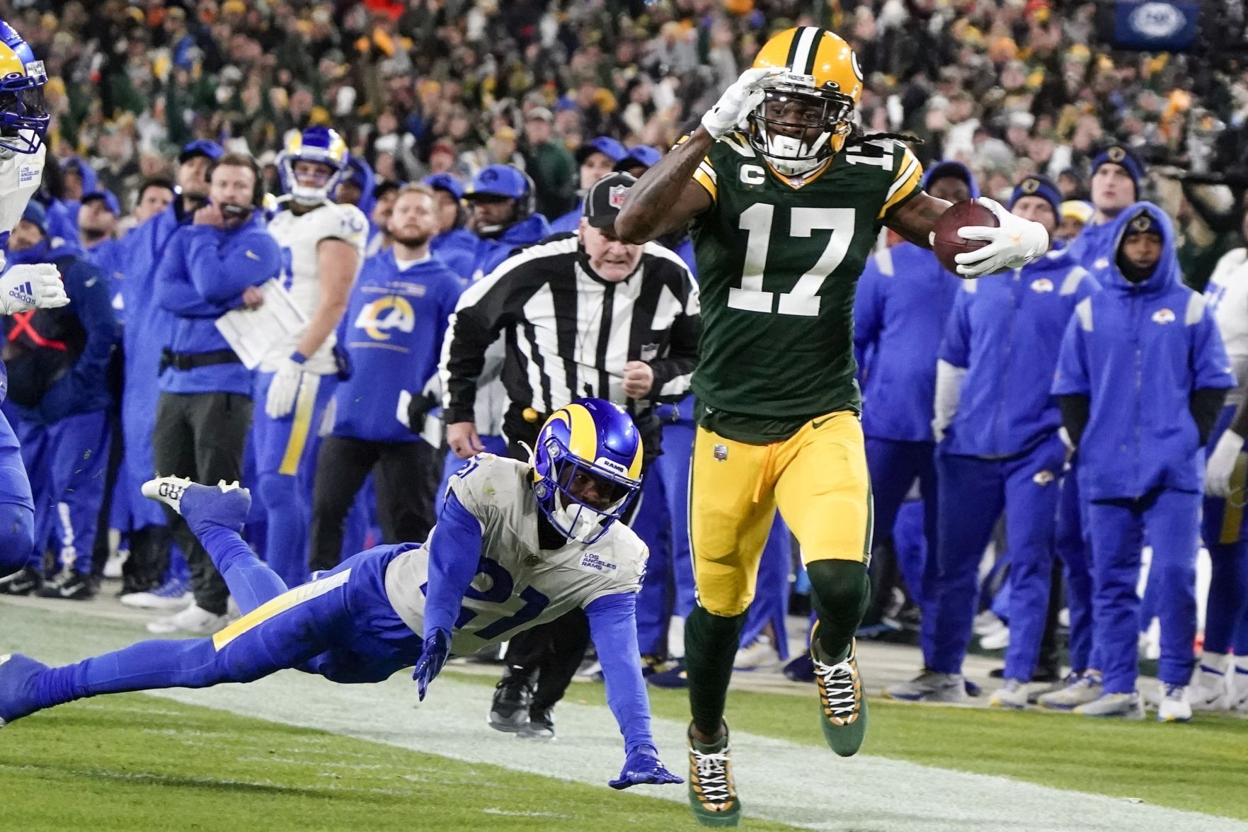 Rams Packers Football